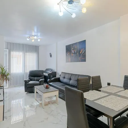 Playa Naufragos 3 アパート トレビエハ