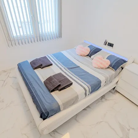 Playa Naufragos 3 * トレビエハ